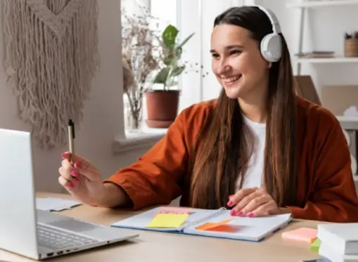 Teacher teach the student of the online math tutoring in Australia